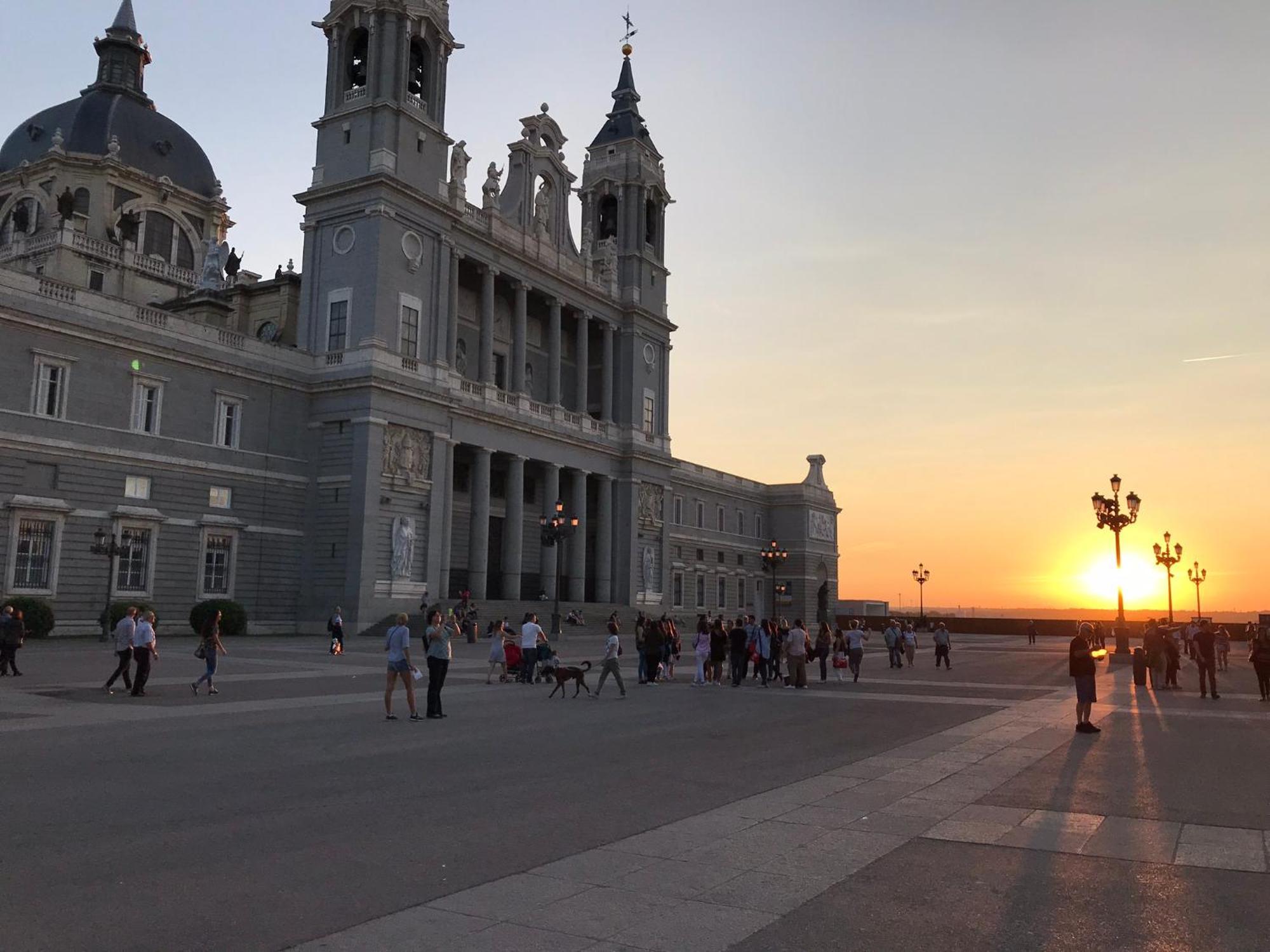 Latina Palace Madrid Exteriör bild