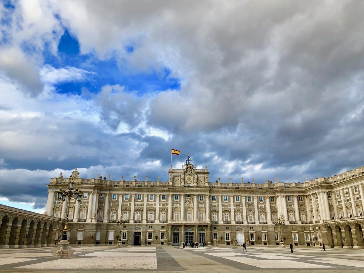 Latina Palace Madrid Exteriör bild